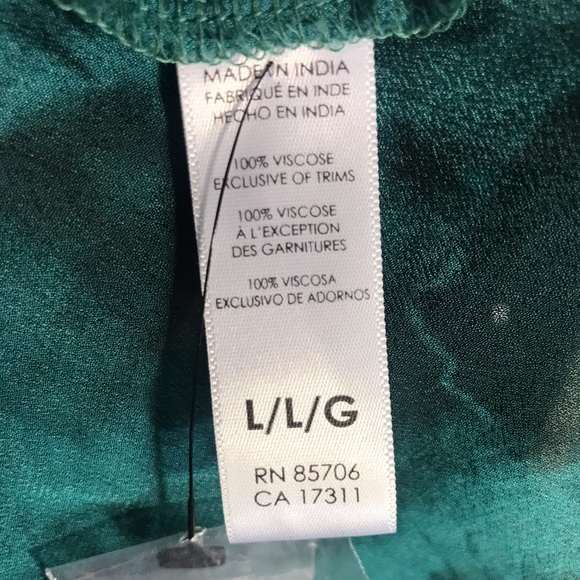 NEW David Bitton Buffalo Top with black sequin L - Picture 5 of 5